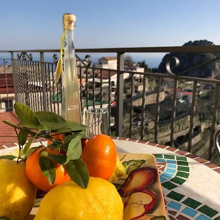 Dai Nonni Seaview With Roof Terrace Over The Sea *