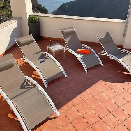 Casa de Férias Dai Nonni Seaview With Roof Terrace Over The Sea